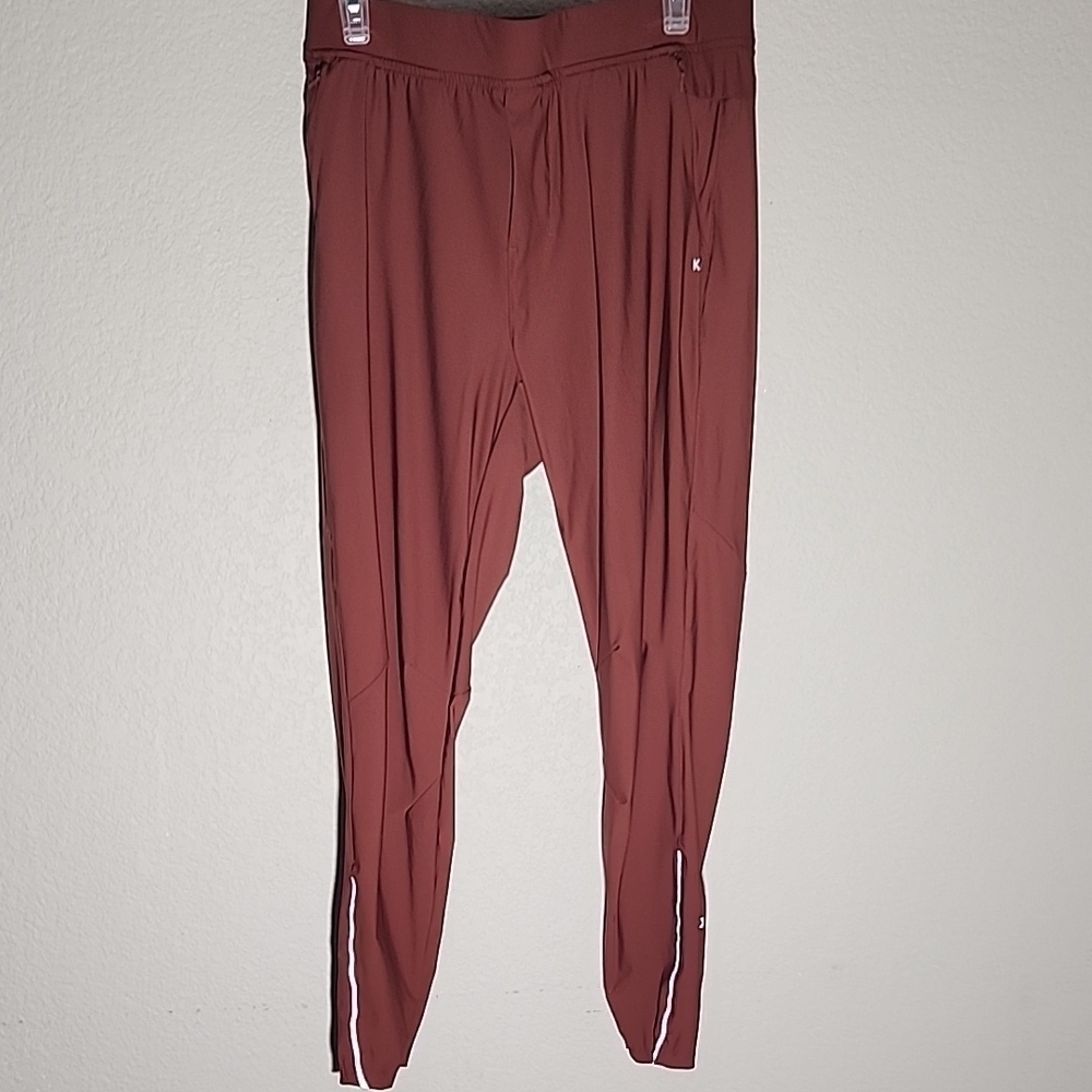 Kenneth Cole pants size L running light weight joggers FLAWS Windpants